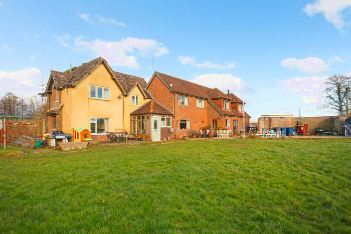 5 Bedroom Detached House For Sale In Horsham Road, Cranleigh, GU6