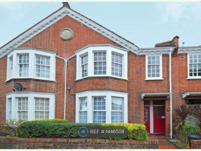 2 Bedroom Flat To Rent In Swaby Road, London, SW18