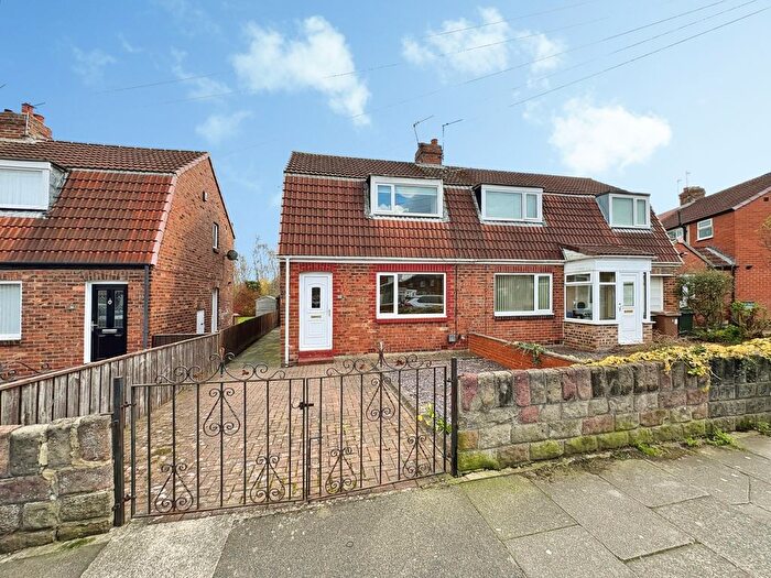 2 Bedroom Semi Detached Bungalow For Sale In Crescent Way, Newcastle Upon Tyne, NE12