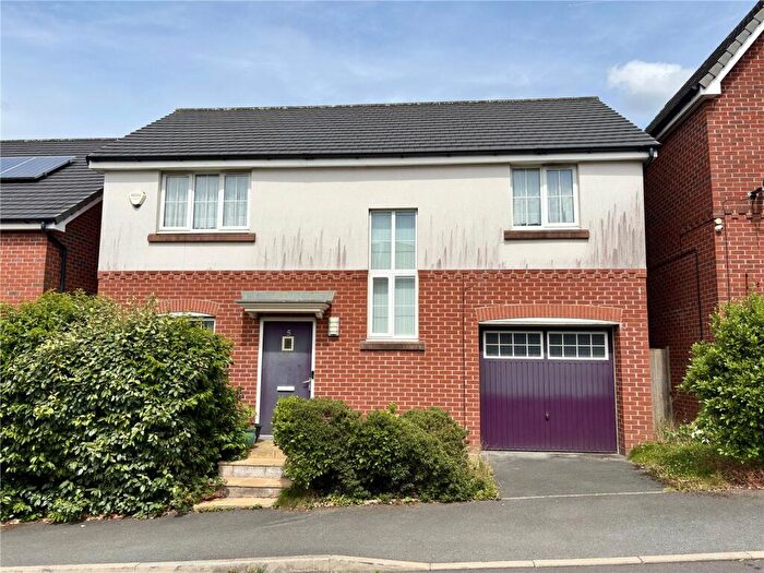4 Bedroom Detached House For Sale In Olive Crescent, Chadderton, Oldham, OL9