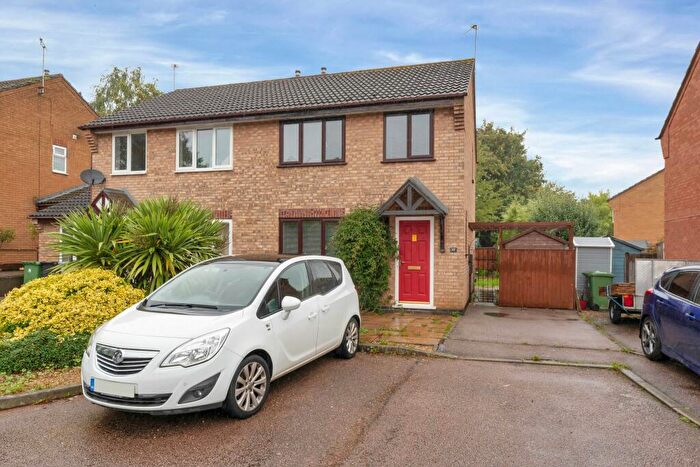 3 Bedroom Semi-Detached House To Rent In Plover Close, Oakham, LE15