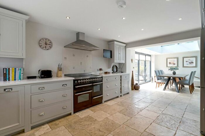 5 Bedroom Detached House For Sale In London Mews, Cirencester, Gloucestershire, GL7