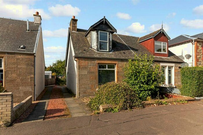 2 Bedroom Semi-Detached House For Sale In Glensburgh, Grangemouth, FK3