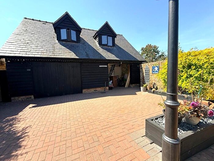 3 Bedroom Detached House For Sale In High Street, Chatteris, Cambs., PE16