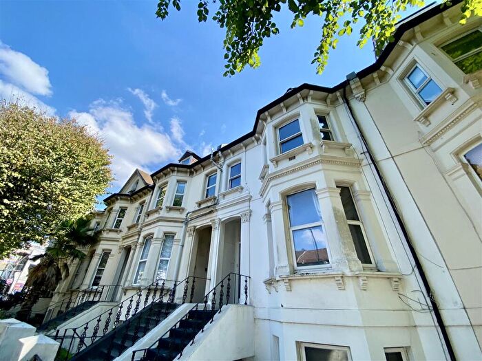 1 Bedroom Flat To Rent In Sackville Road, Hove, BN3