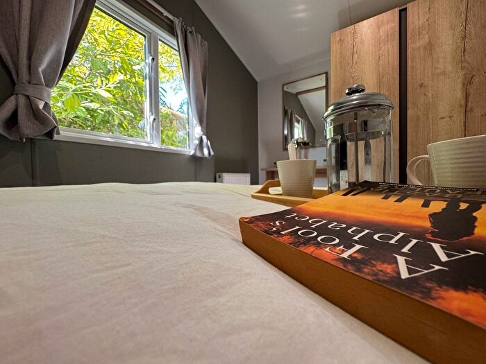 2 Bedroom Park Home For Sale In Faversham Road, Seasalter, Whitstable, CT5