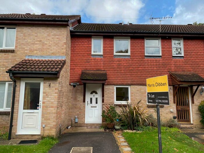 2 Bedroom Terraced House To Rent In Harold Close, Totton, SO40