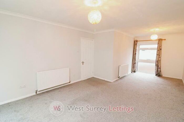 2 Bedroom Flat To Rent In Brantwood Gardens, West Byfleet, KT14