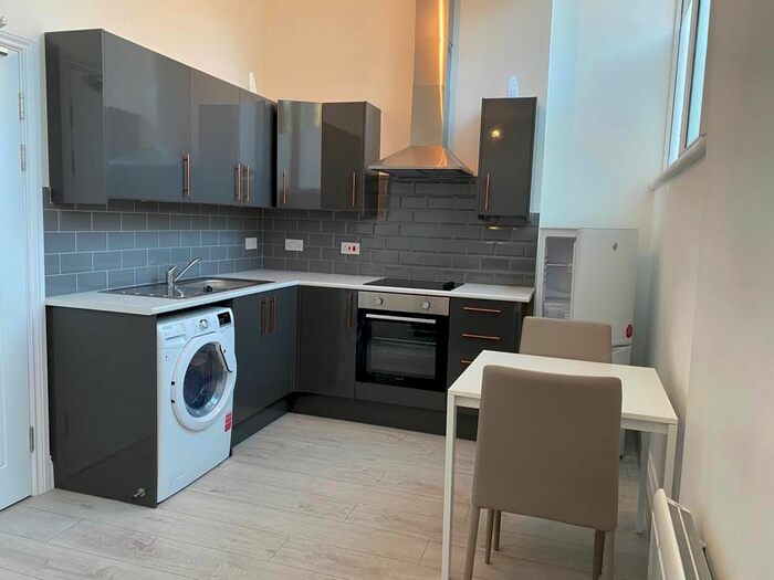 1 Bedroom Flat To Rent In High Street, Runcorn, WA7