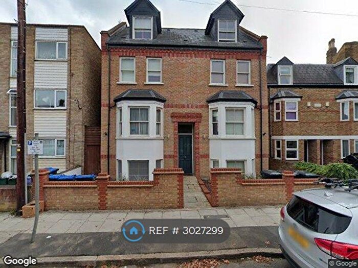 2 Bedroom Flat To Rent In Malhotra House, London, SW19