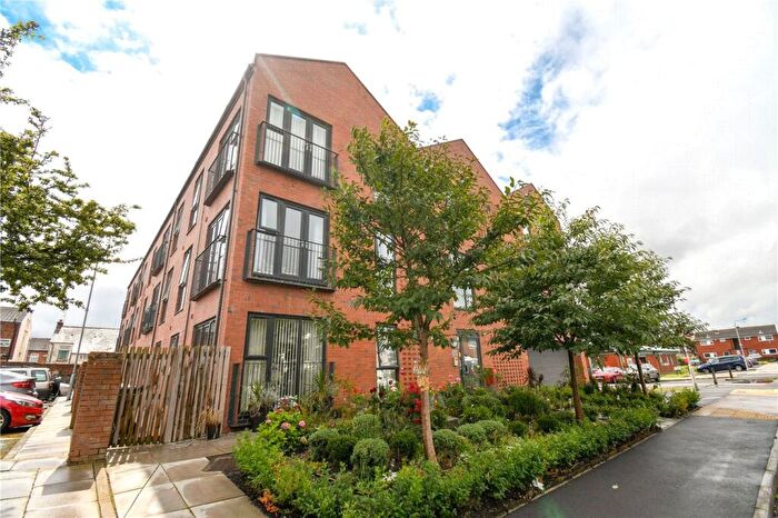 2 Bedroom Flat For Sale In Field Road, New Brighton, Wirral, CH45