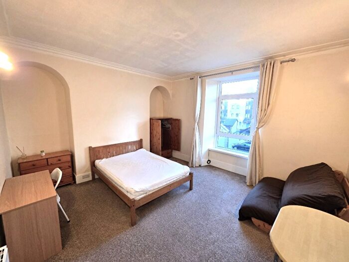 2 Bedroom Flat To Rent In Hutcheon Street, City Centre, Aberdeen, AB25