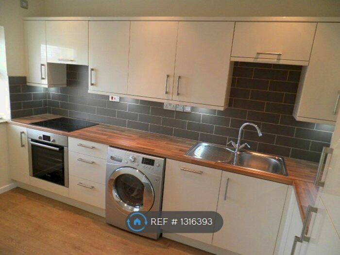 1 Bedroom Flat To Rent In Two Mile Ash, Milton Keynes MK8
