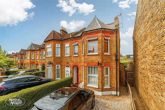 2 Bedroom Flat For Sale In Coldershaw Road, London, W13