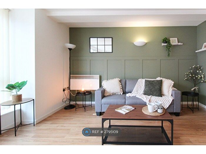 1 Bedroom Flat To Rent In Marco Island, Nottingham, NG1