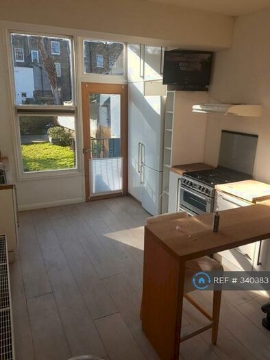 1 Bedroom Flat To Rent In Upper Ground Floor, London, SE5