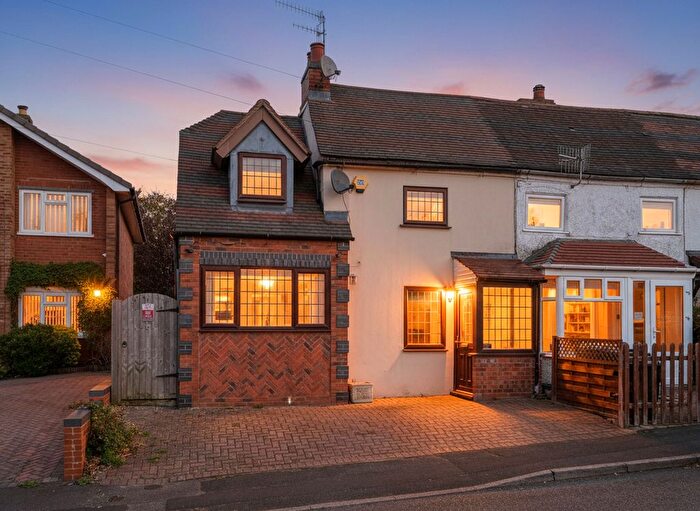 3 Bedroom Semi-Detached House For Sale In Barley Mow Lane, Catshill, B61