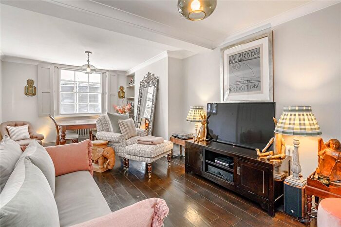 2 Bedroom Terraced House To Rent In Rawstorne Street, London, EC1V