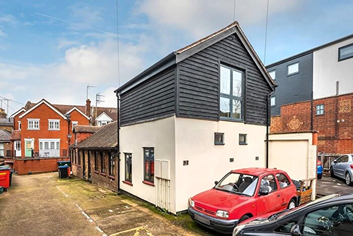 2 Bedroom Semi Detached House For Sale In Elm Road, Leatherhead, KT22