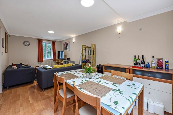 2 Bedroom Flat For Sale In Webster Road, London, SE16