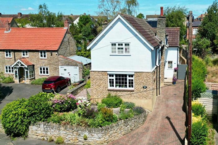 4 Bedroom Detached House For Sale In Earls Barton Road, Great Doddington, NN29