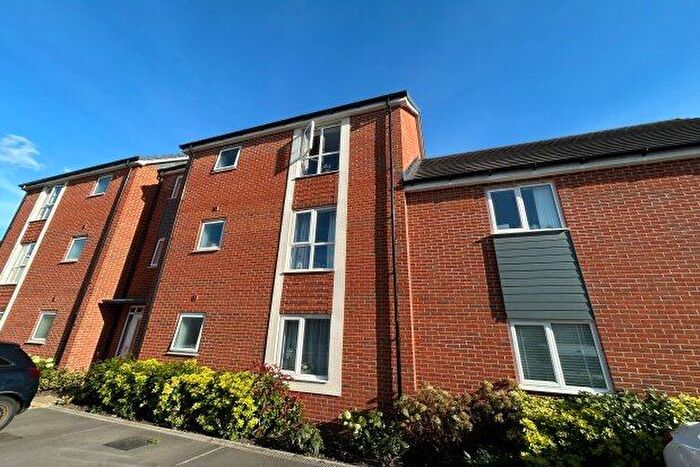 1 Bedroom Flat To Rent In Apple Tree Close, Taunton, TA2