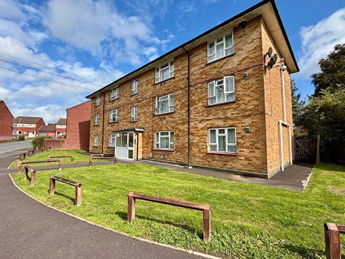 2 Bedroom Flat For Sale In Eagle Close, Ilchester, Yeovil, Somerset, BA22