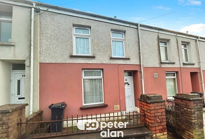 3 Bedroom House To Rent In High Street, Caeharris, Merthyr Tydfil, CF48