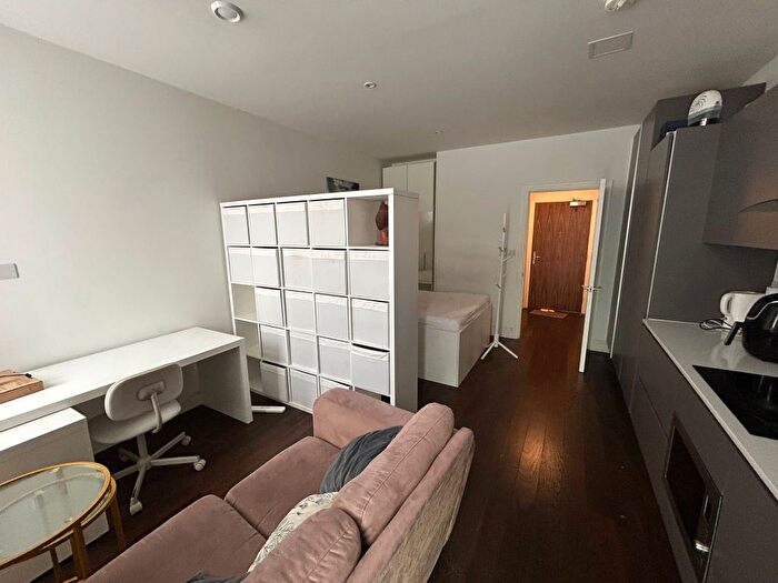 Studio To Rent In Brindley Place, Uxbridge, UB8
