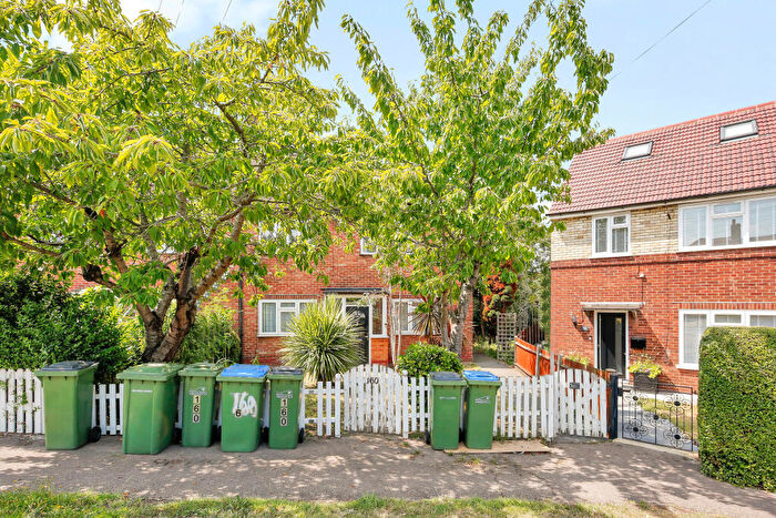 2 Bedroom Flat For Sale In Gavestone Road, SE12