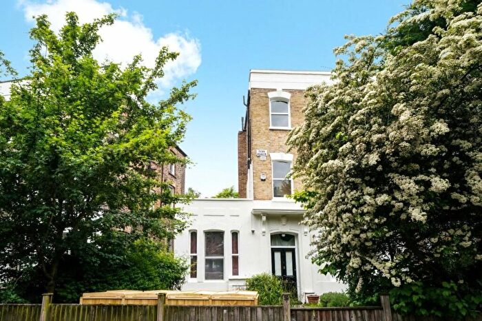 1 Bedroom Flat To Rent In Penn Road, Islington, N7