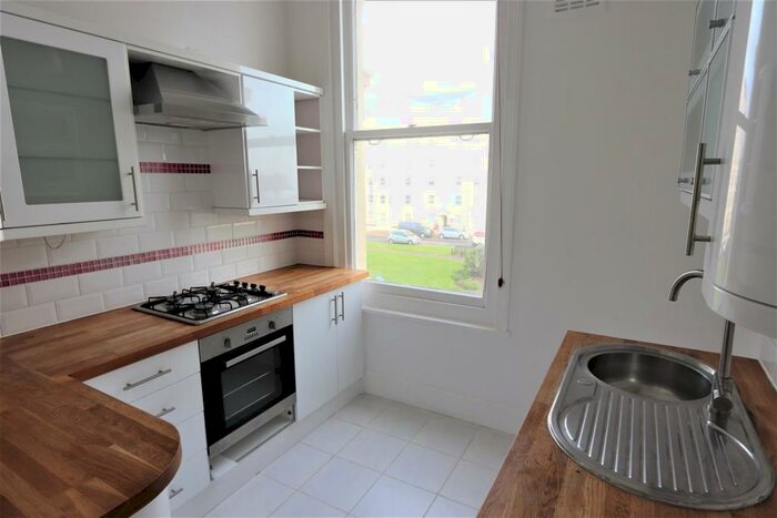 2 Bedroom Flat To Rent In Wilmington Square, Eastbourne, BN21