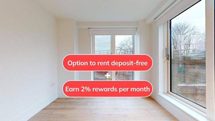 2 Bedroom Flat To Rent In Beverley Way, New Malden, SW20