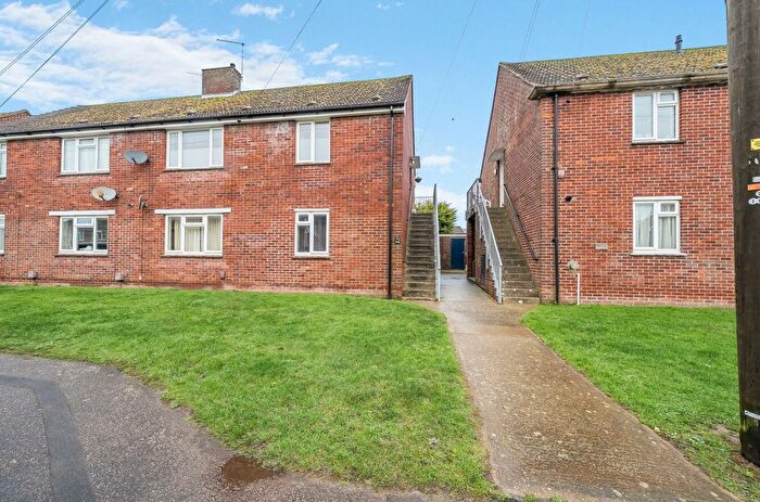 2 Bedroom Flat For Sale In Newlands Lane, Chichester, PO19