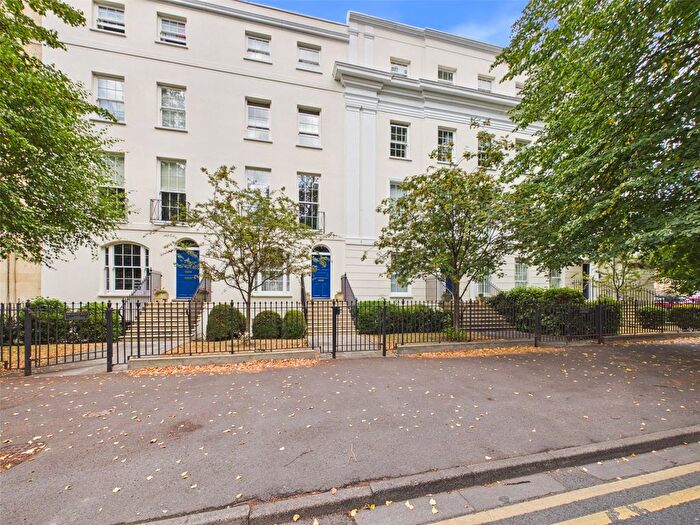 2 Bedroom Flat For Sale In London Road, Cheltenham, Gloucestershire, GL52