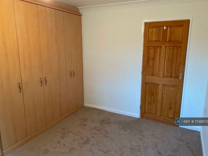 1 Bedroom Flat To Rent In Windmill Rise, Tadcaster, LS24
