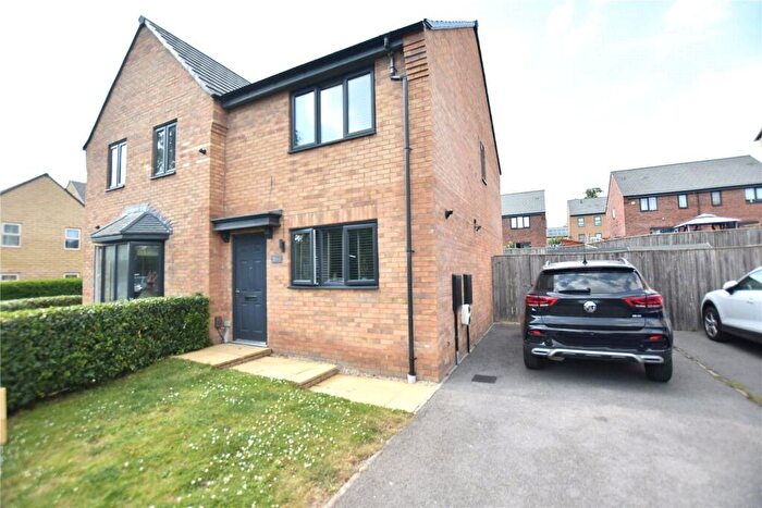 2 Bedroom Semi-Detached House For Sale In Dragon Close, Killingbeck, Leeds, West Yorkshire, LS14
