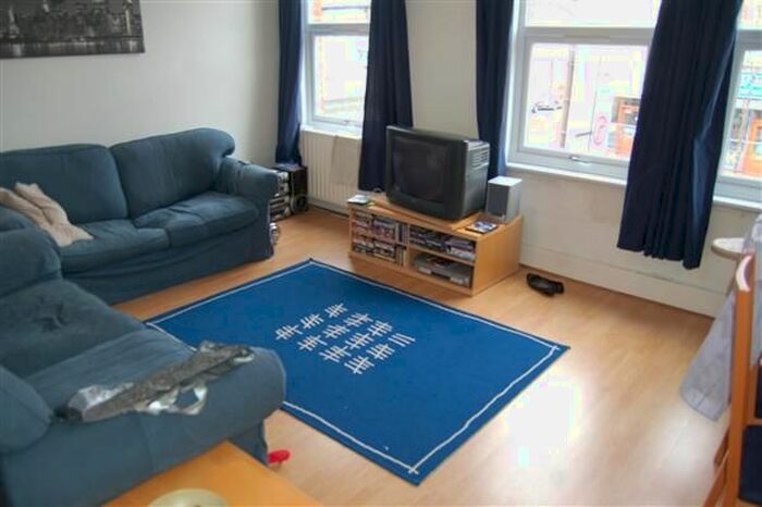 1 Bedroom Flat To Rent In Merton Road, Wimbledon, London, SW19