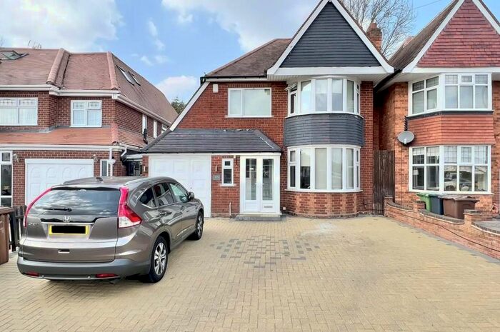 3 Bedroom Detached House To Rent In Lyndon Road, Solihull, B92