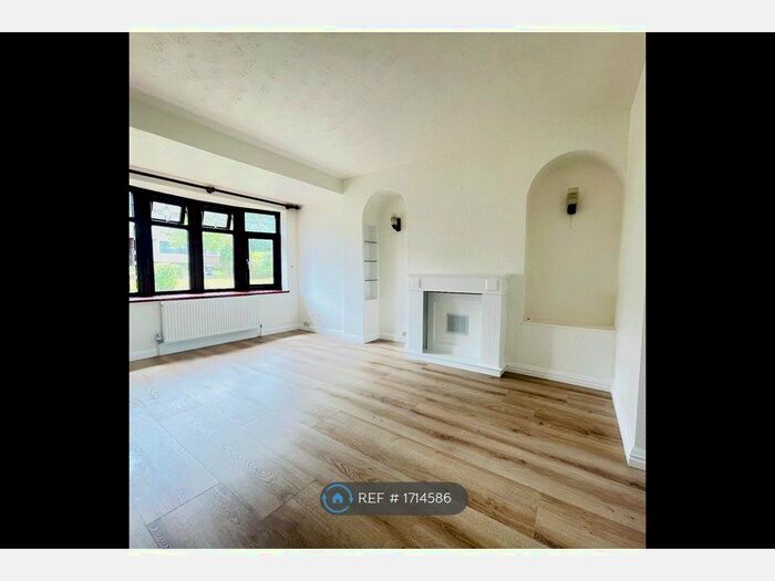 2 Bedroom Terraced House To Rent In Orange Tree Close, Chelmsford, CM2