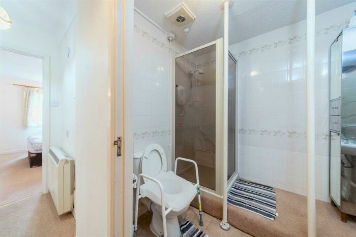 1 Bedroom Apartment For Sale In Fairacres Road, Didcot, OX11