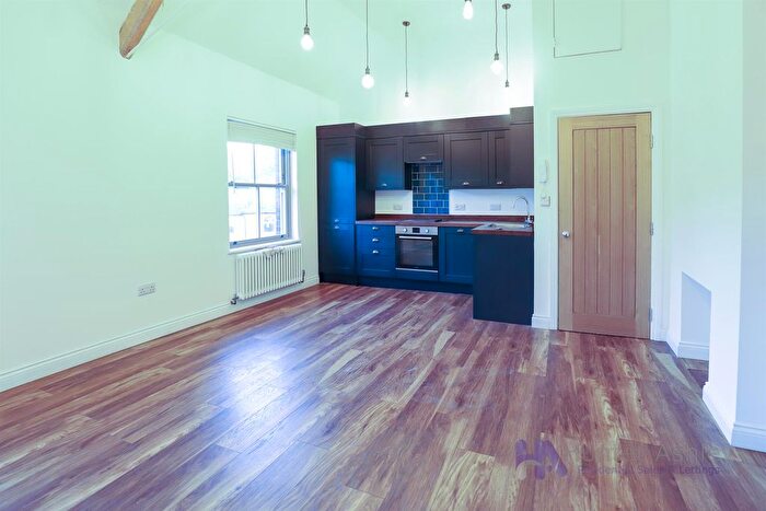 1 Bedroom Flat To Rent In Totteridge Avenue, High Wycombe, HP13