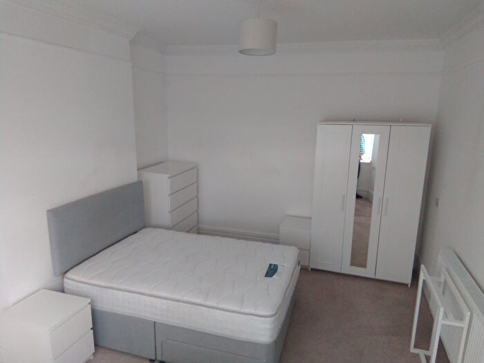 4 Bedroom Terraced House To Rent In Osborne Terrace, Brynmill, SA2