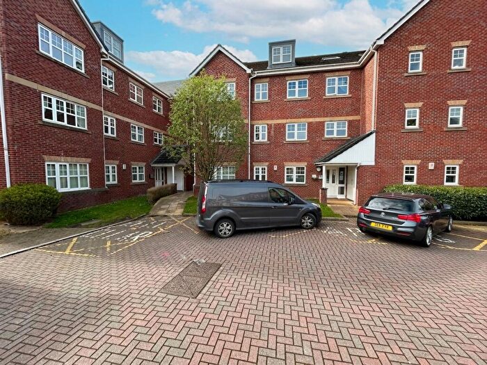 2 Bedroom Apartment For Sale In Ellesmere Green, Eccles, M30