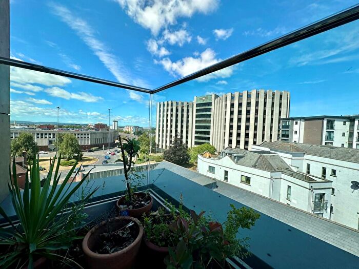 2 Bedroom Apartment For Sale In Esprit, High Street North, Poole, Bournemouth Christchurch Poole, BH15