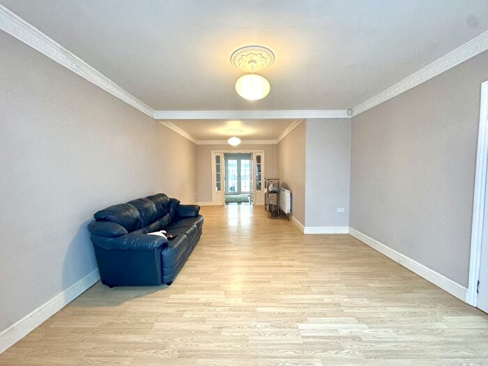 3 Bedroom Semi Detached House To Rent In Clare Road, Staines-Upon-Thames, TW19