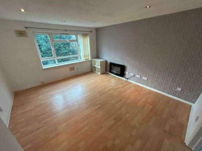 2 Bedroom Apartment To Rent In Flat, Kitwell Lane, Bartley Green, West