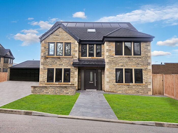 5 Bedroom Detached House For Sale In Manor Court, Northfield Road, Horbury, WF4