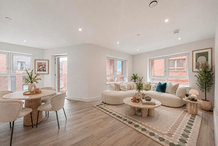 2 Bedroom Apartment For Sale In Abbey Road, Camden, NW6