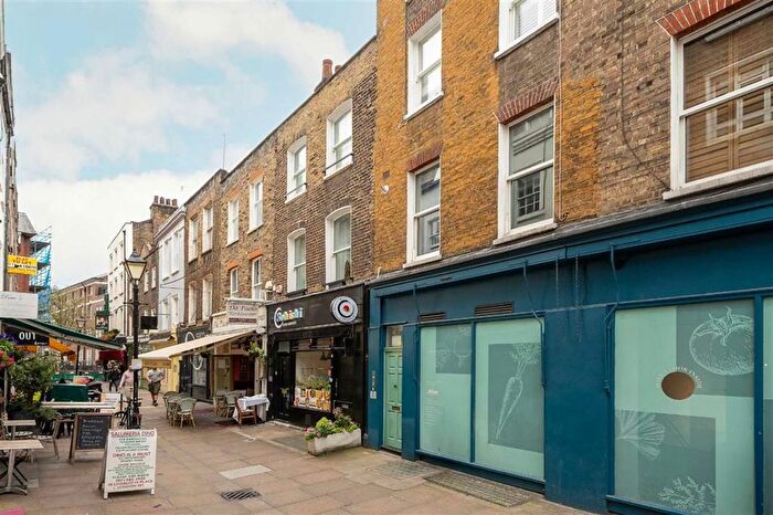 1 Bedroom Flat To Rent In Charlotte Place, London, W1T